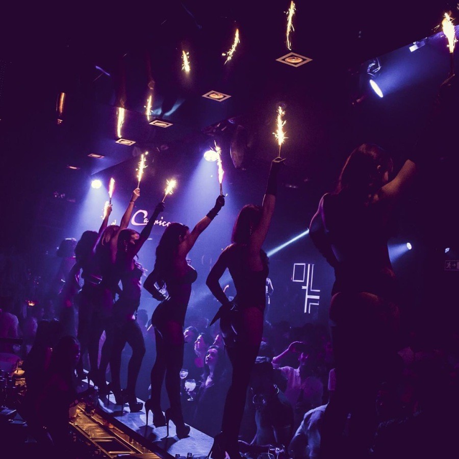 ¿Por qué usar bengalas en las discotecas? ¿Por qué usar bengalas en las discotecas?